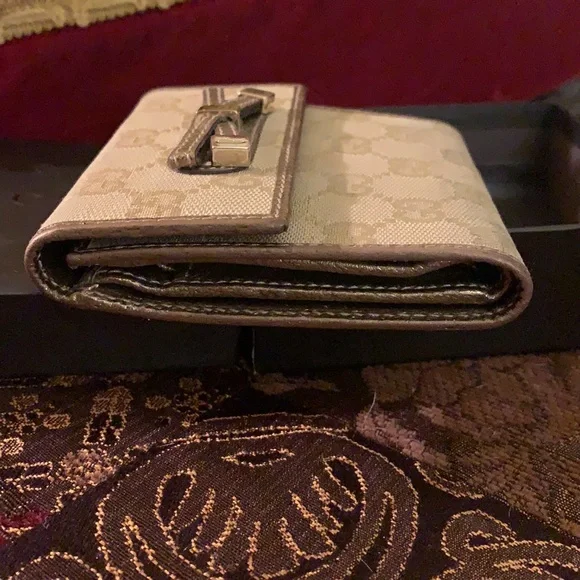 Authentic Gucci GG trifold bow wallet - Picture 5 of 14